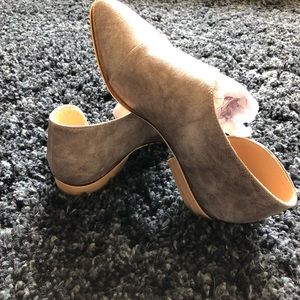 Beast Fashion Gray side-cutout Carter Loafer